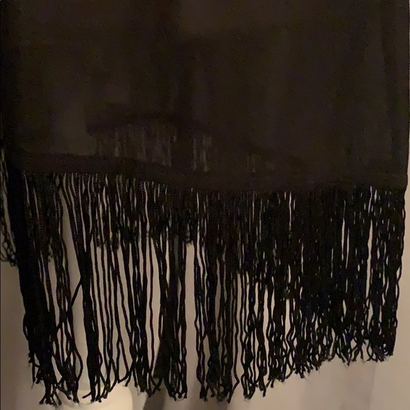 Black sleeveless fringe open tunic - Picture 3 of 6
